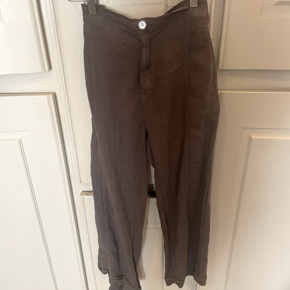 Brand New With Tags. XCVI cropped pants. Brown Size Small.